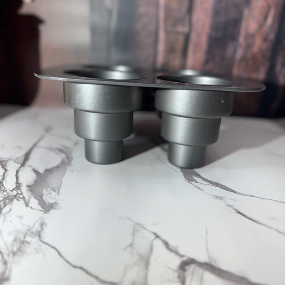 Non-Stick Gray Tiered Cake Pan Set - Picture 3 of 4